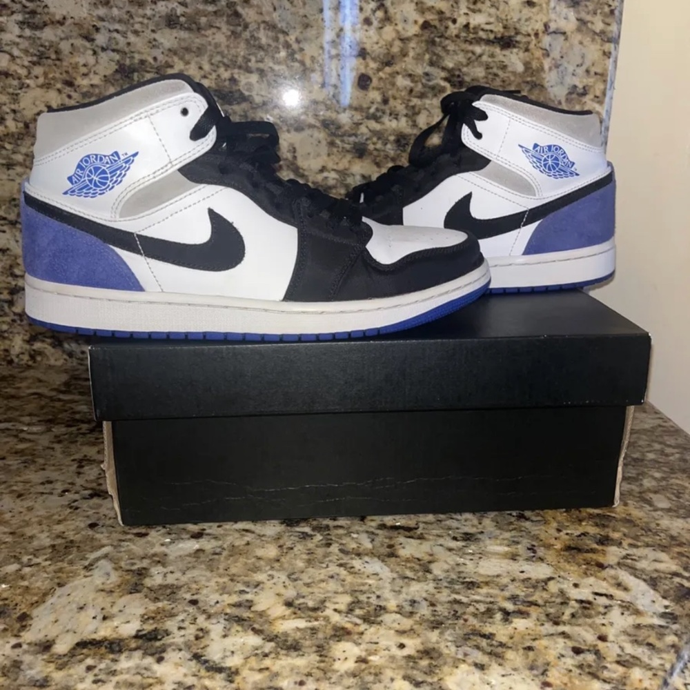 Nike air Jordan hyper white and royal black